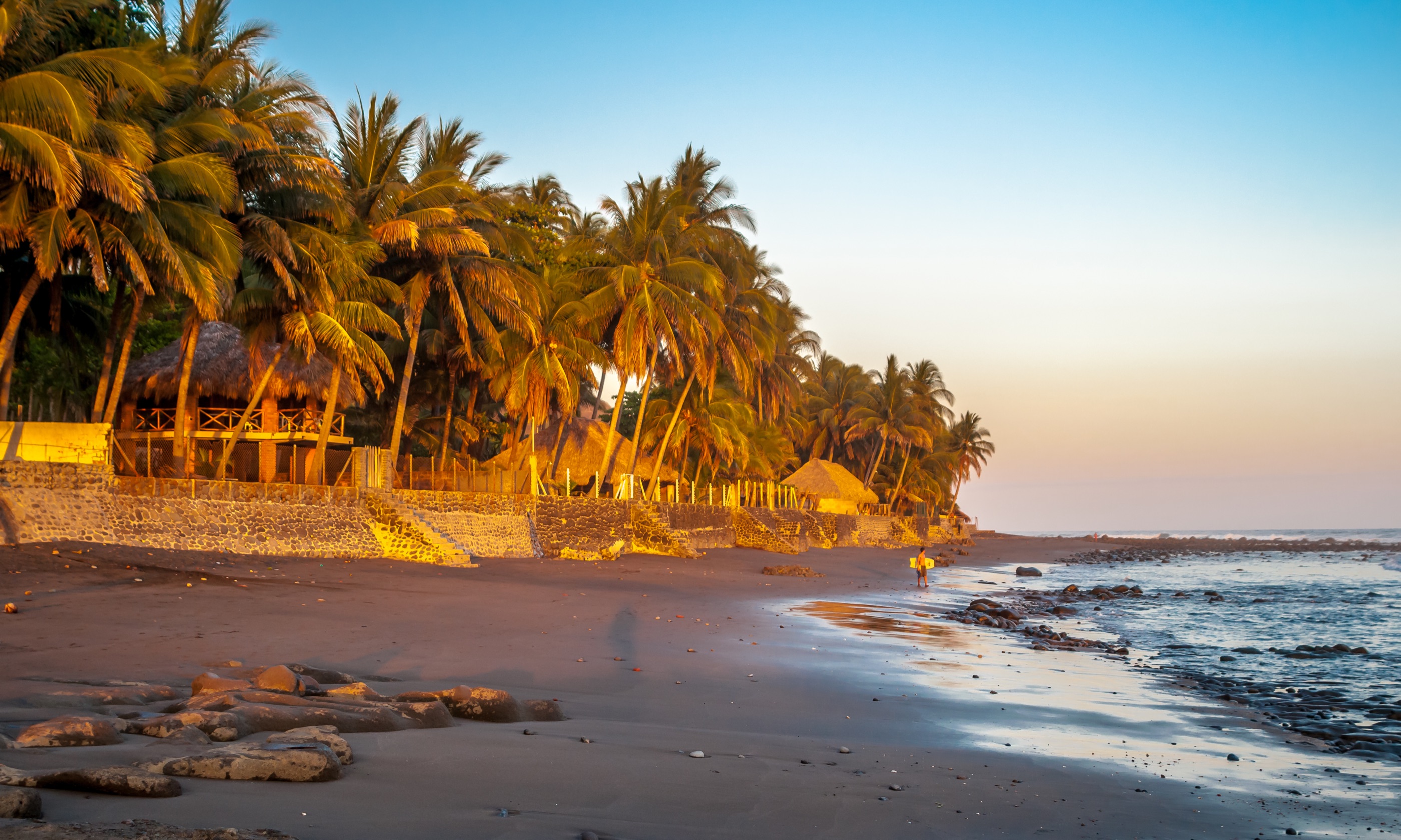 Playa in El Zonte (Shutterstock.com)