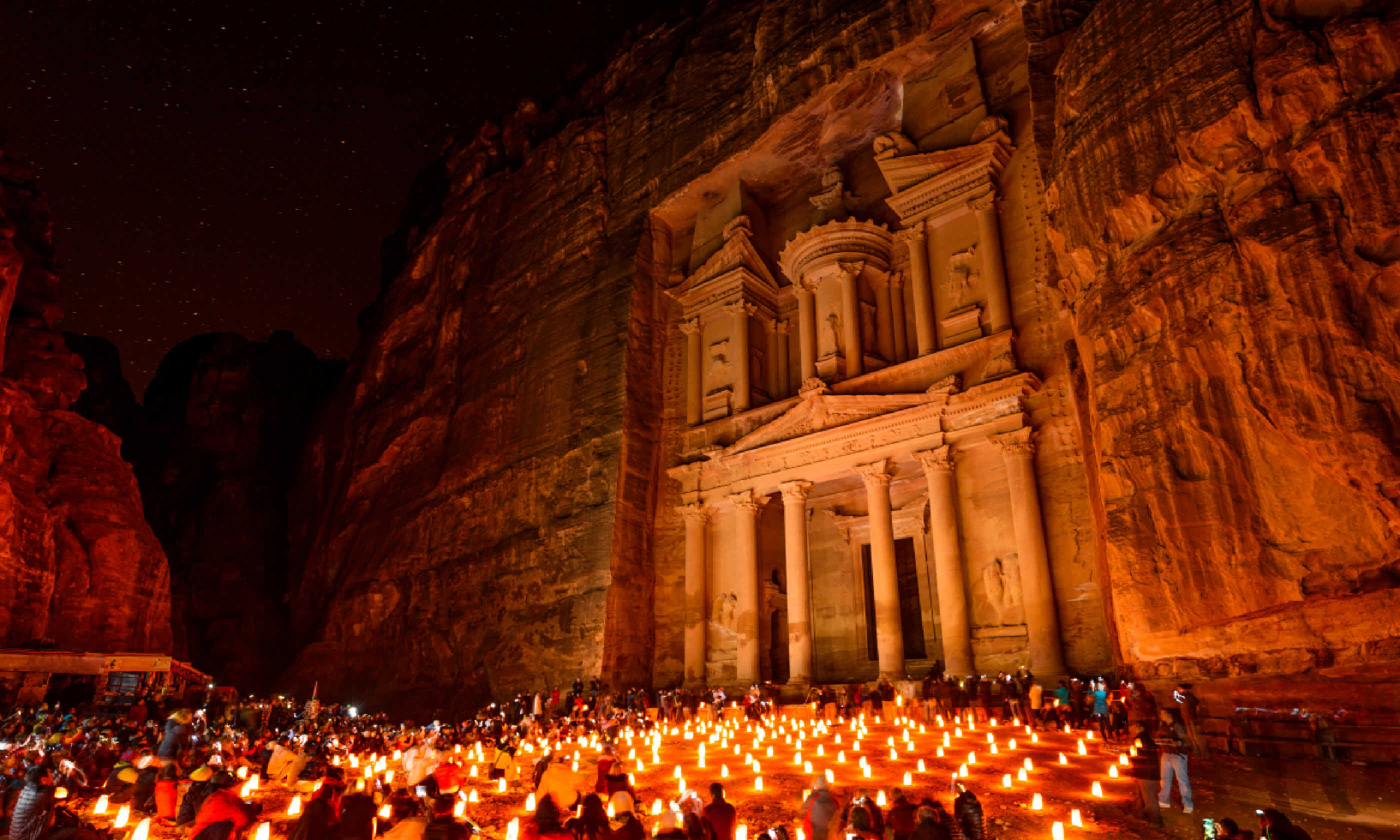 Al Khazneh in Petra, Jordan (Shutterstock)