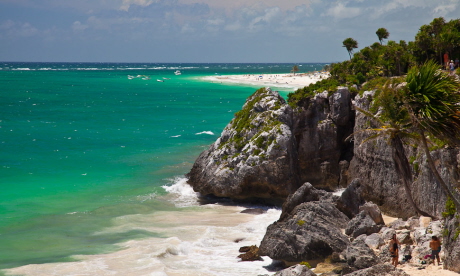Experience the incredible coastlines of Tulum, Mexico (Tjschloss)