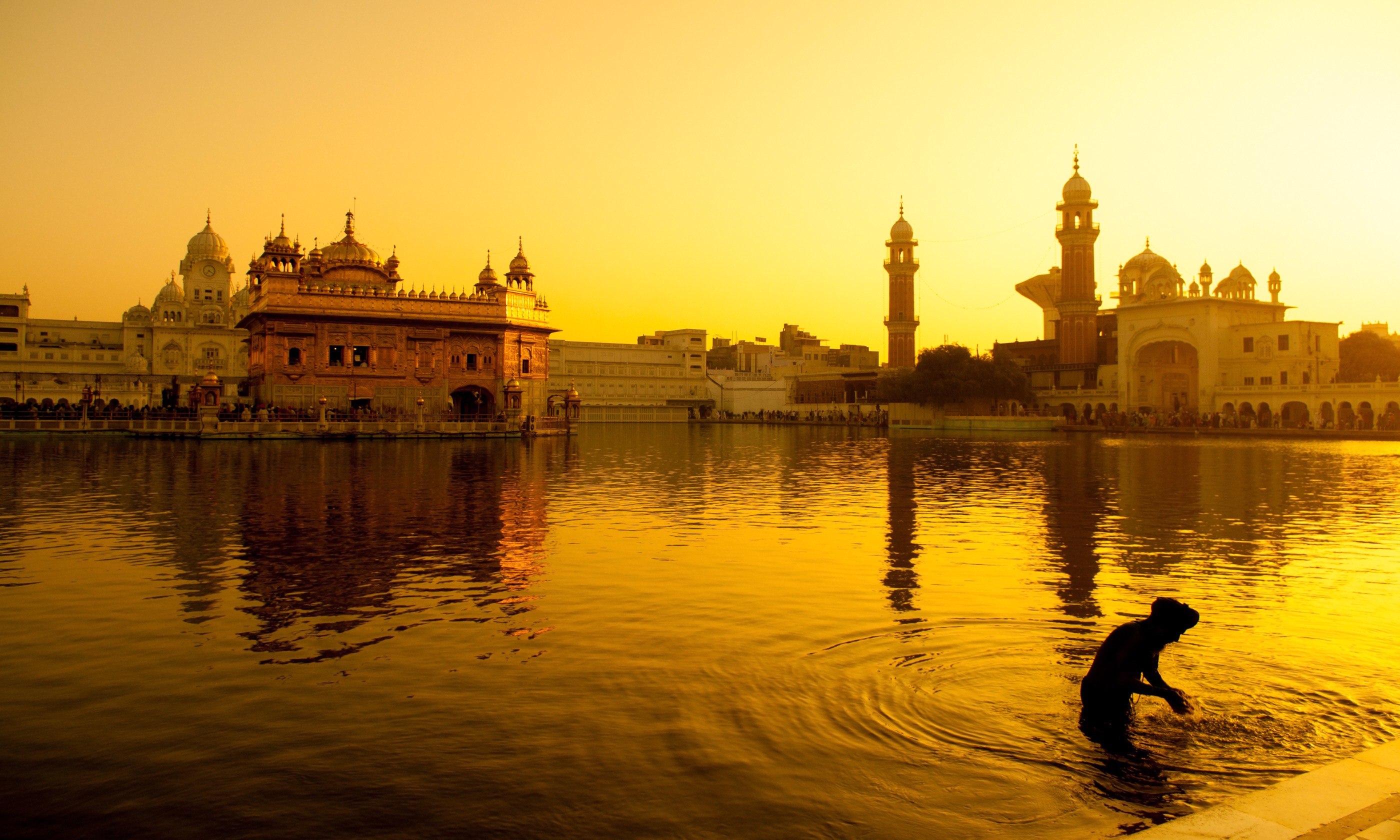 Sunset at the Golden Temple in Amritsar (Shutterstock.com. See main credit below)