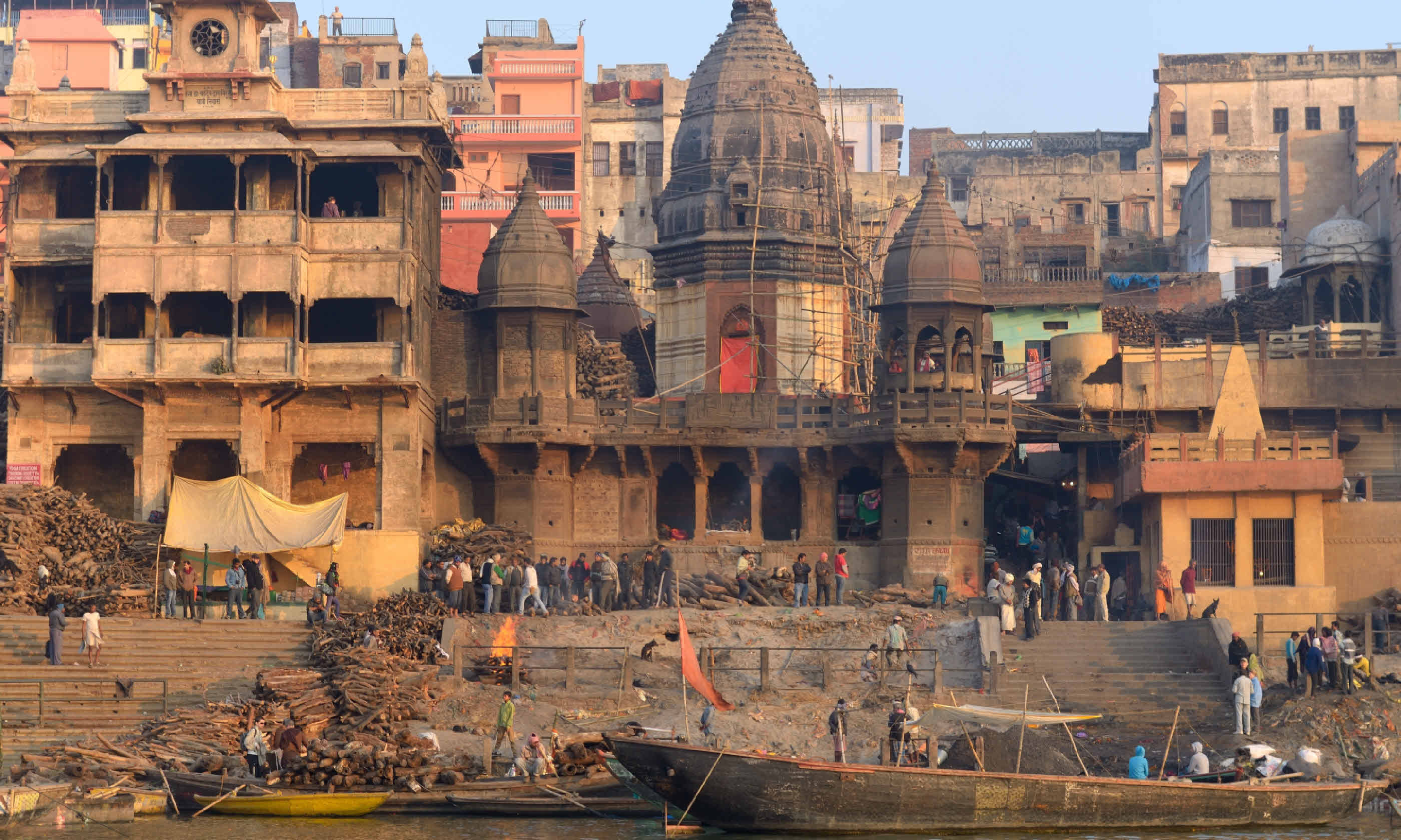 Ganges River at Manikarnika Ghat (Shutterstock)