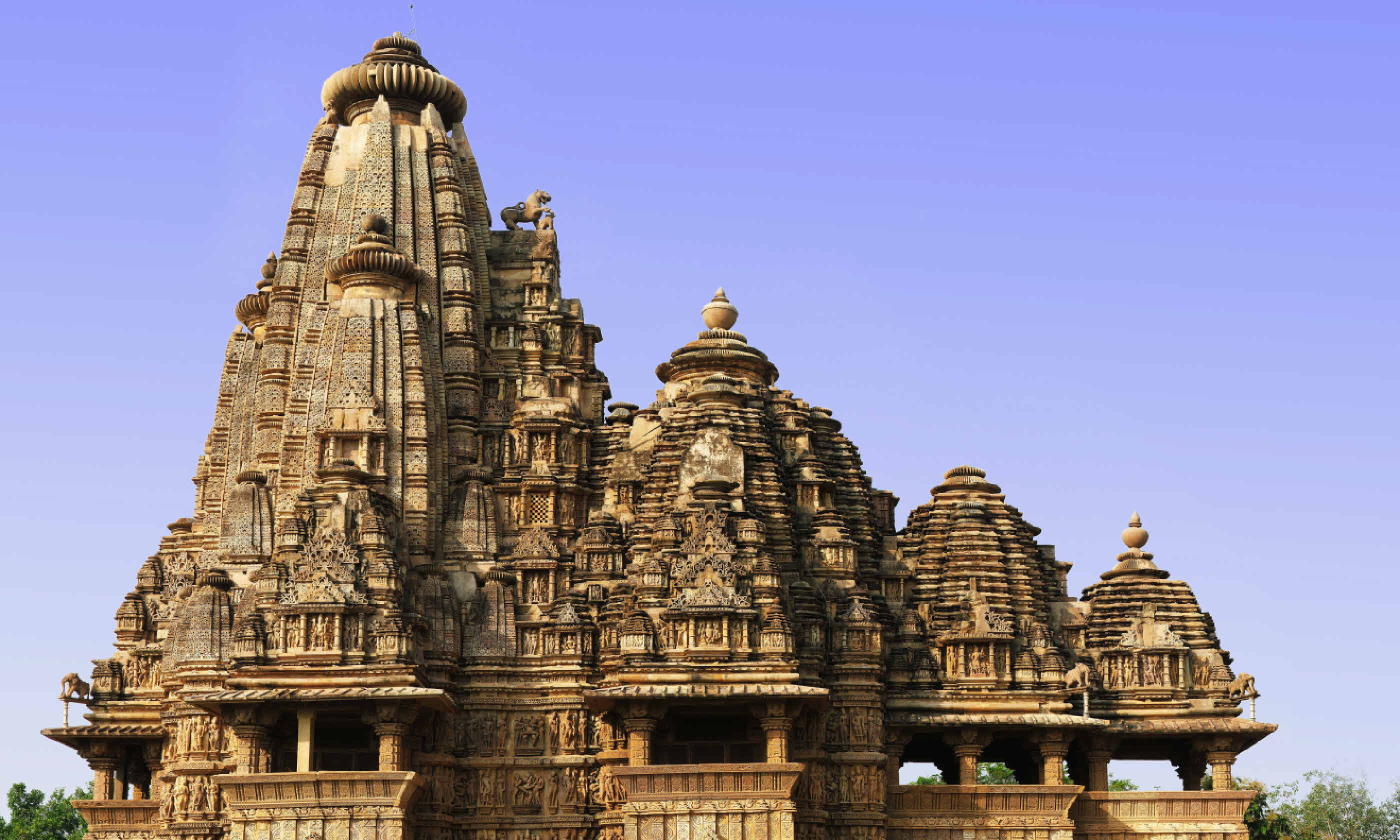 Vishwanath Temple (Shutterstock)
