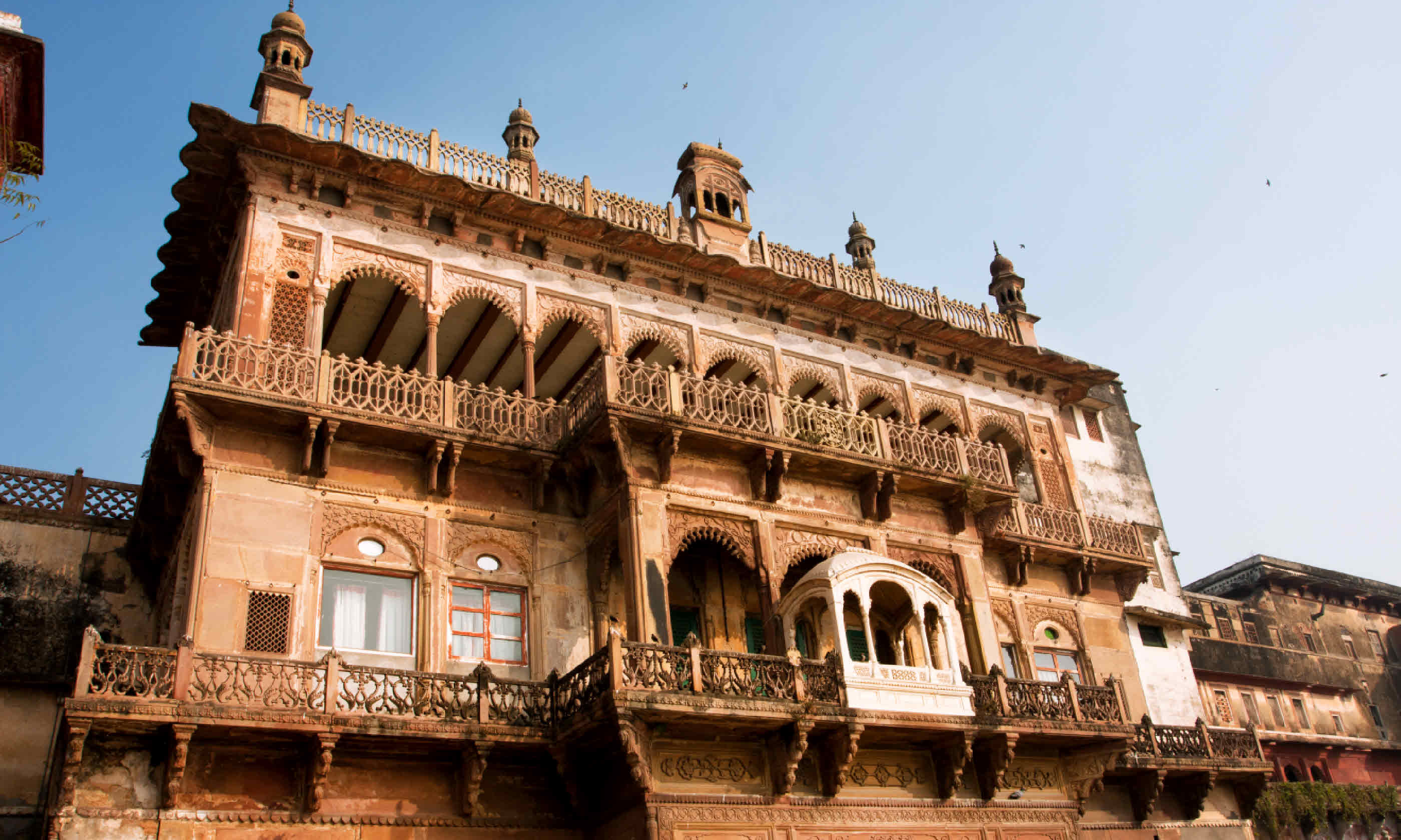 Beautiful ancient building of Ramnagar Fort (Shutterstock)