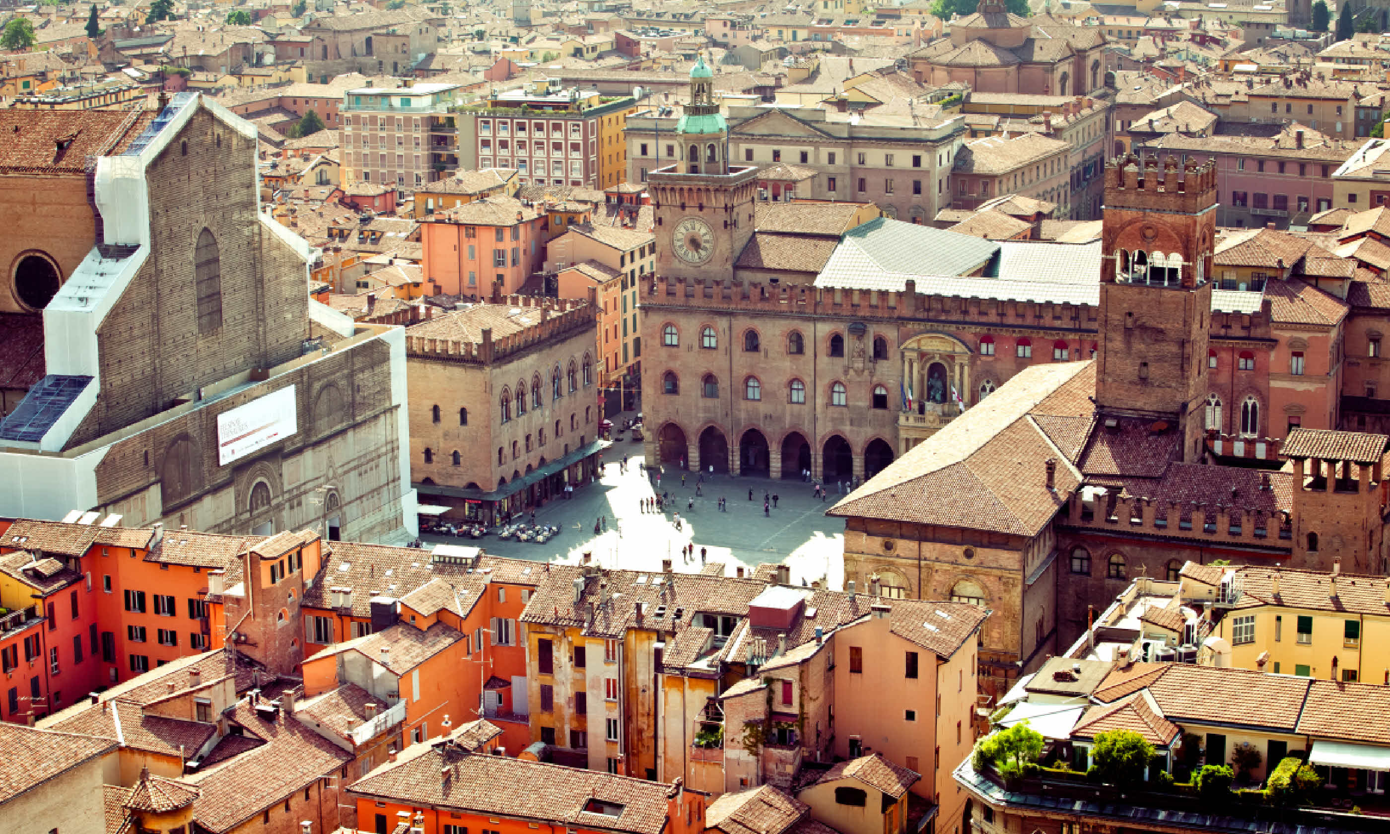 Bologna vista from Asinelli tower (Shutterstock: see credit below)