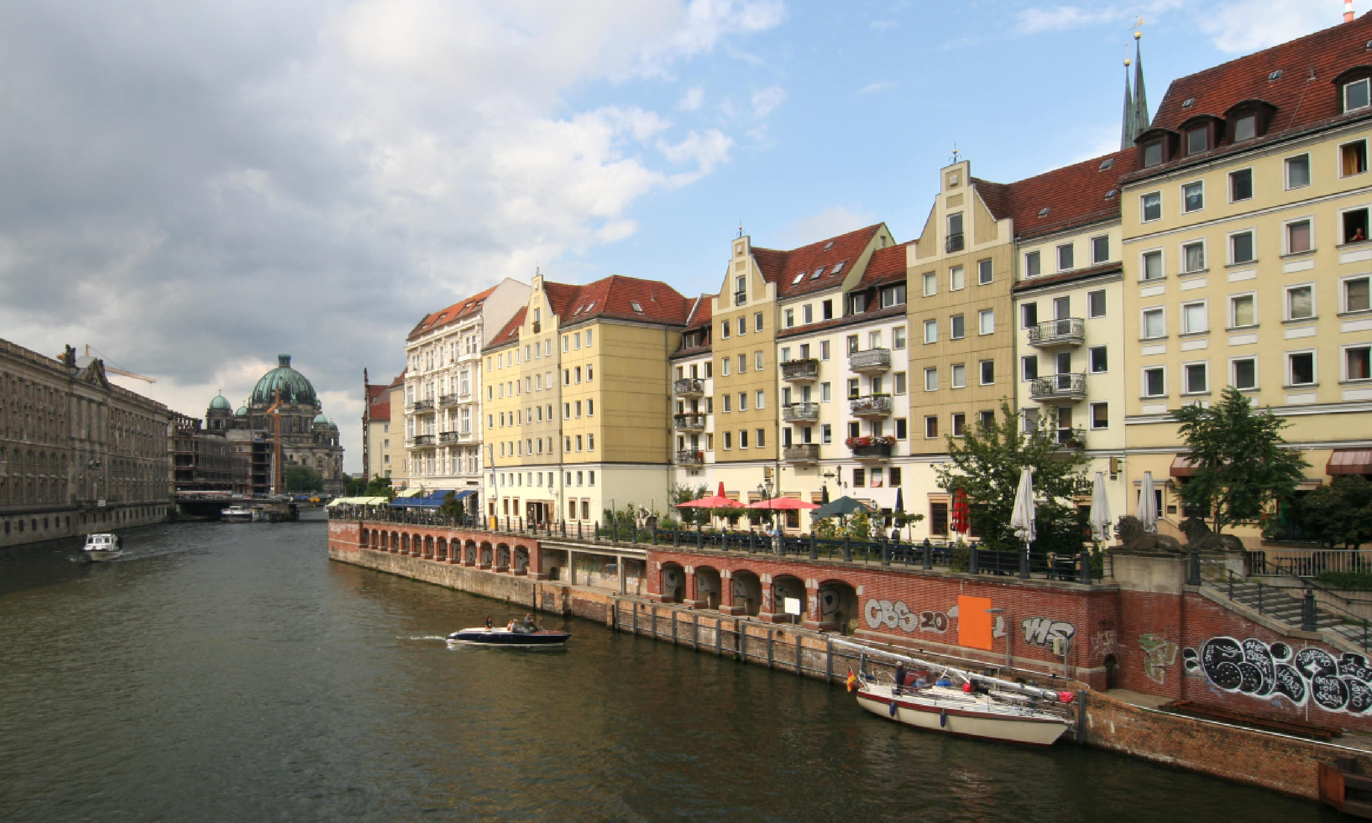 Spree river, with Berliner Dom (Shutterstock)