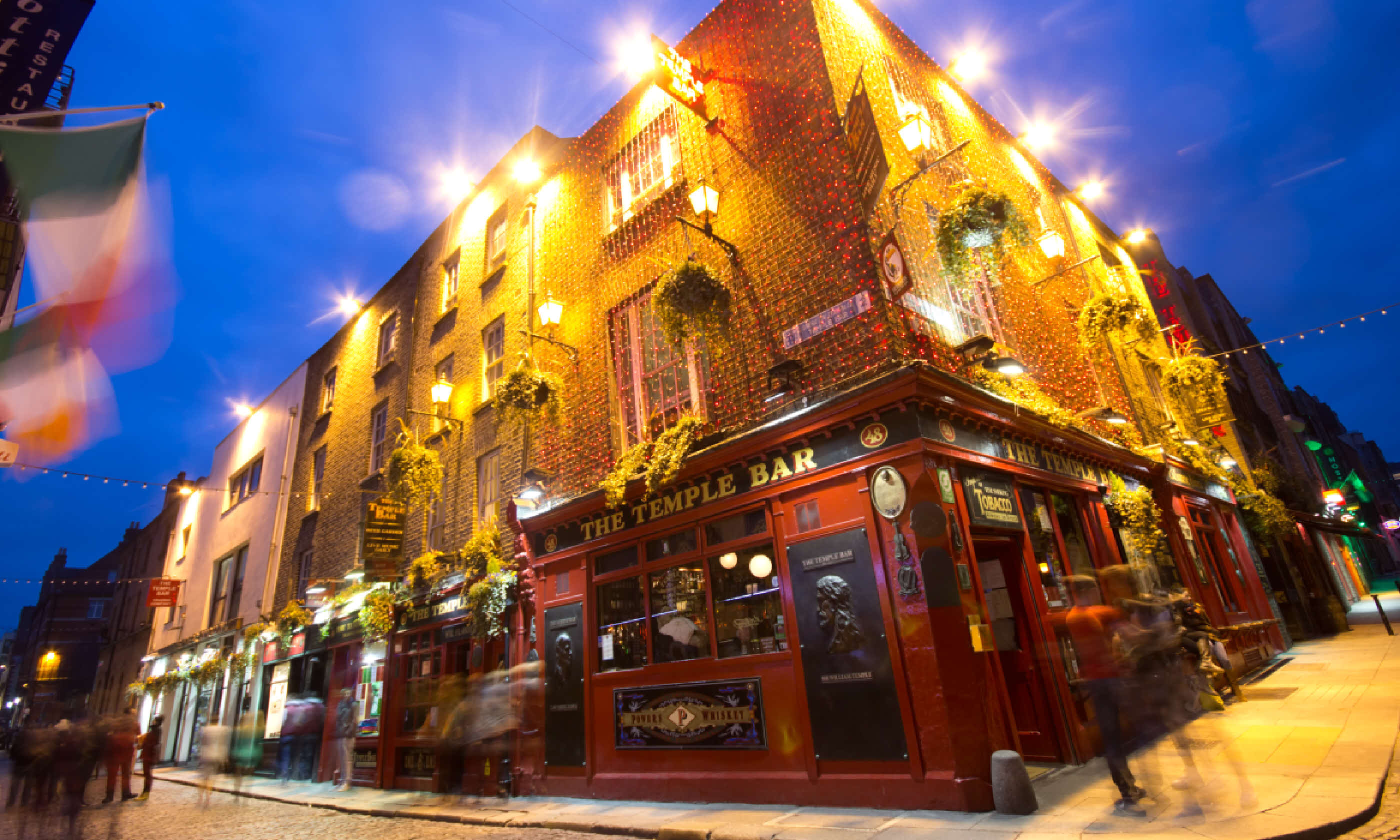 Night street scene in the Dublin