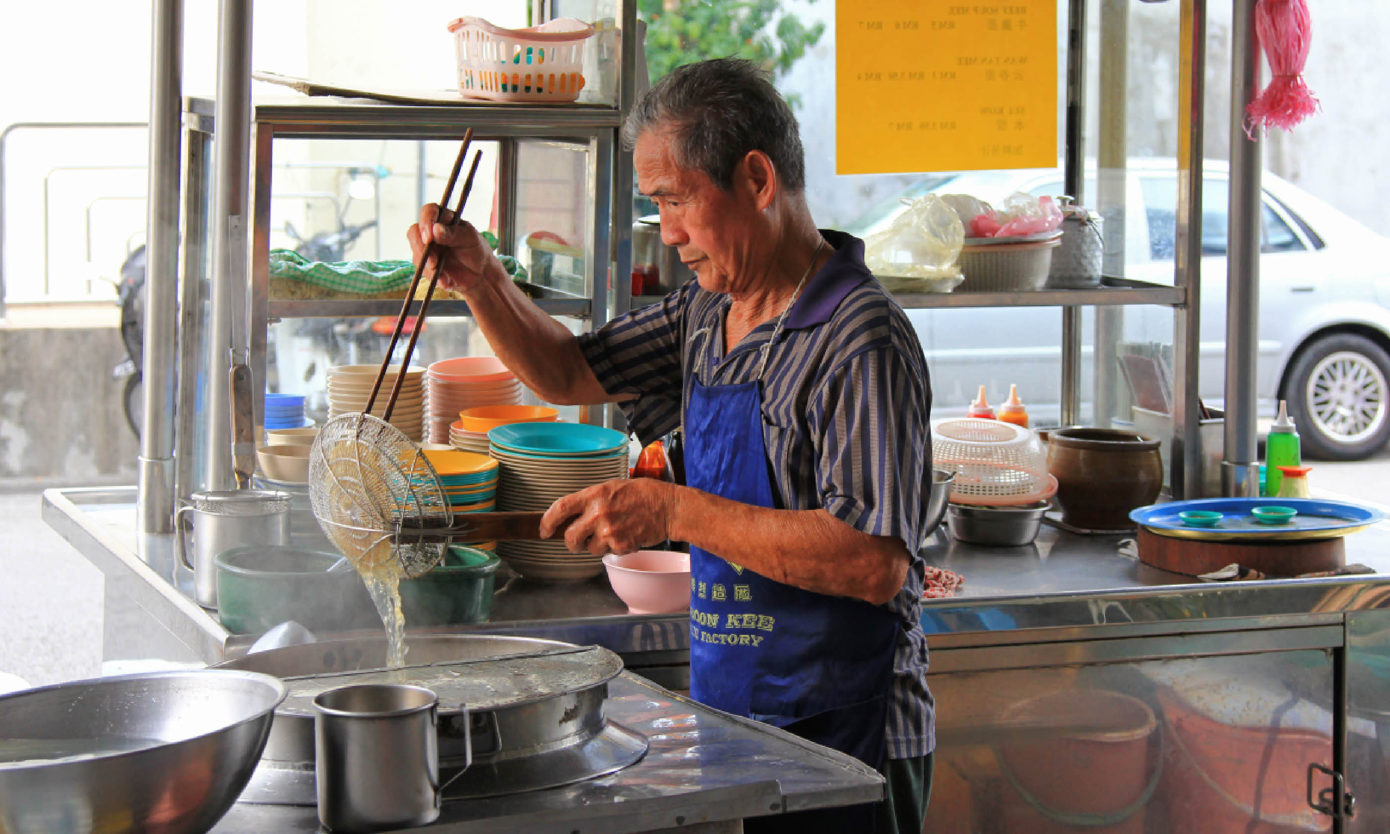 Noodle stall on Lorong Kampung Malabar street in Penang, Malaysia (Shutterstock)
