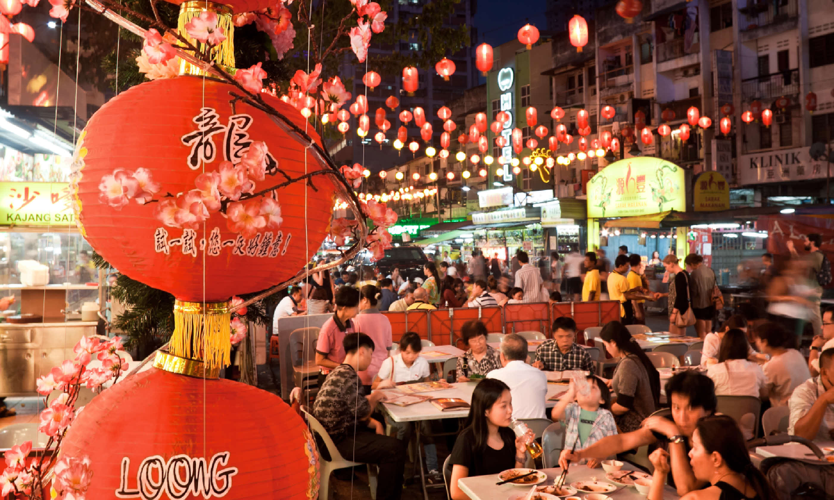 Street restaurant in Kuala Lumpur (Shutterstock)