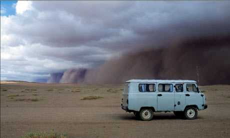 Dust cloud, Gobi desert (Lyn Hughes)