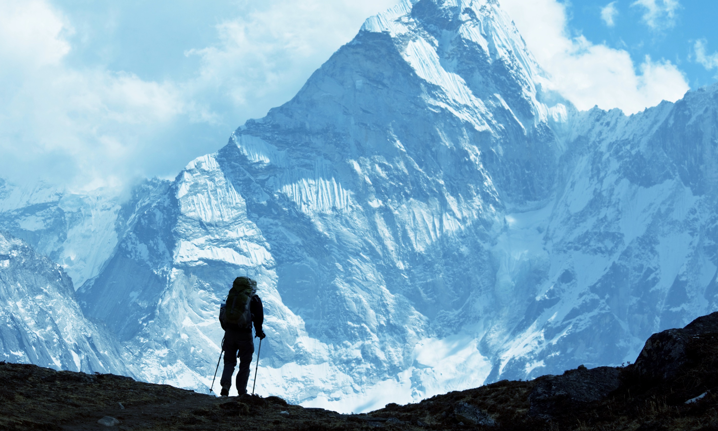 Climber in Himalaya (Shutterstock.com)