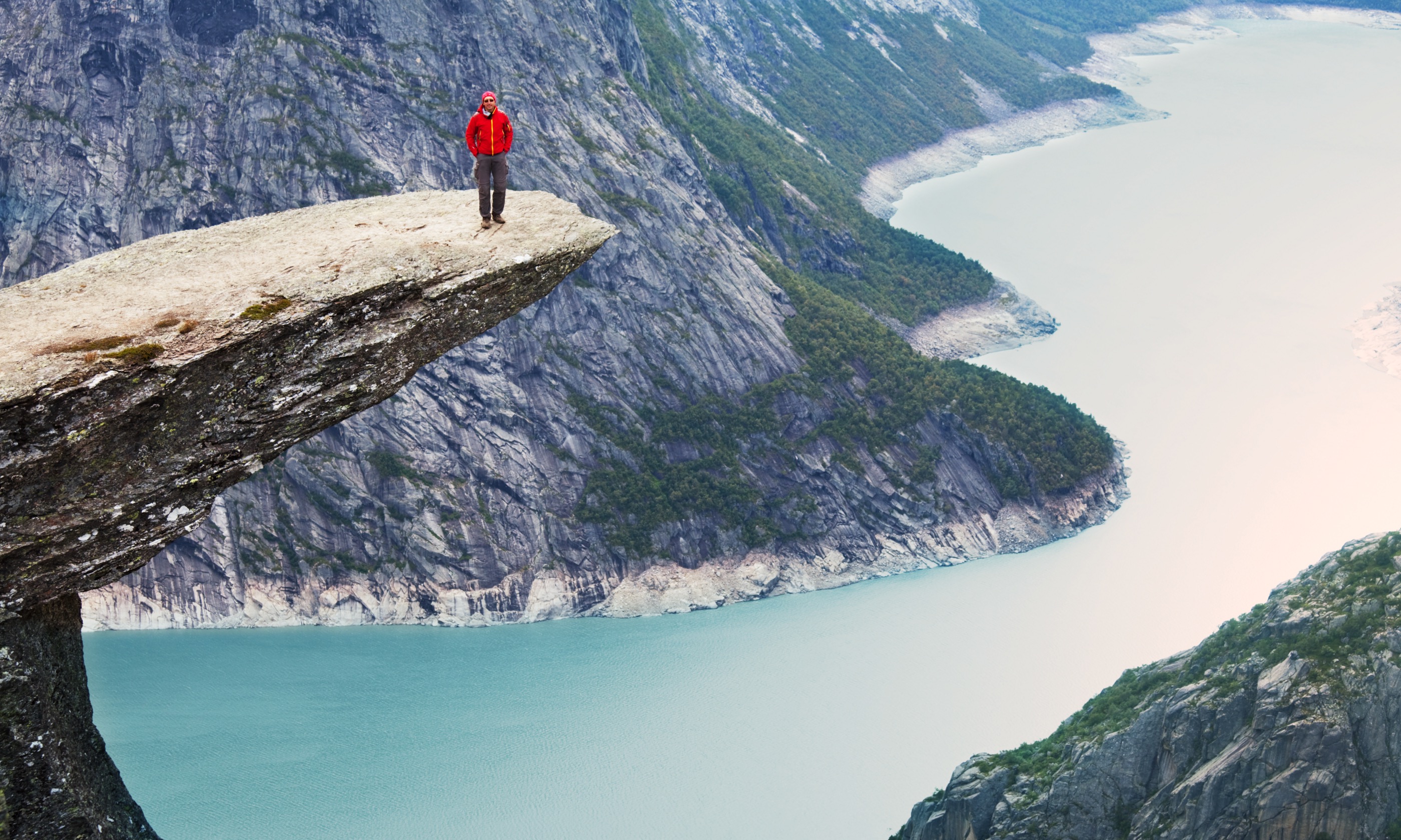 Trolltunga (Shutterstock.com)