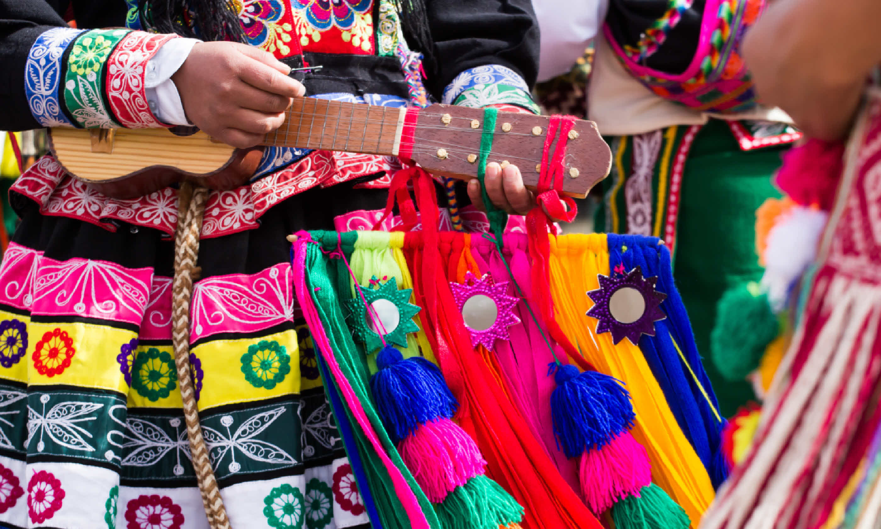 Peruvian dancers (Shutterstock: see credit below)