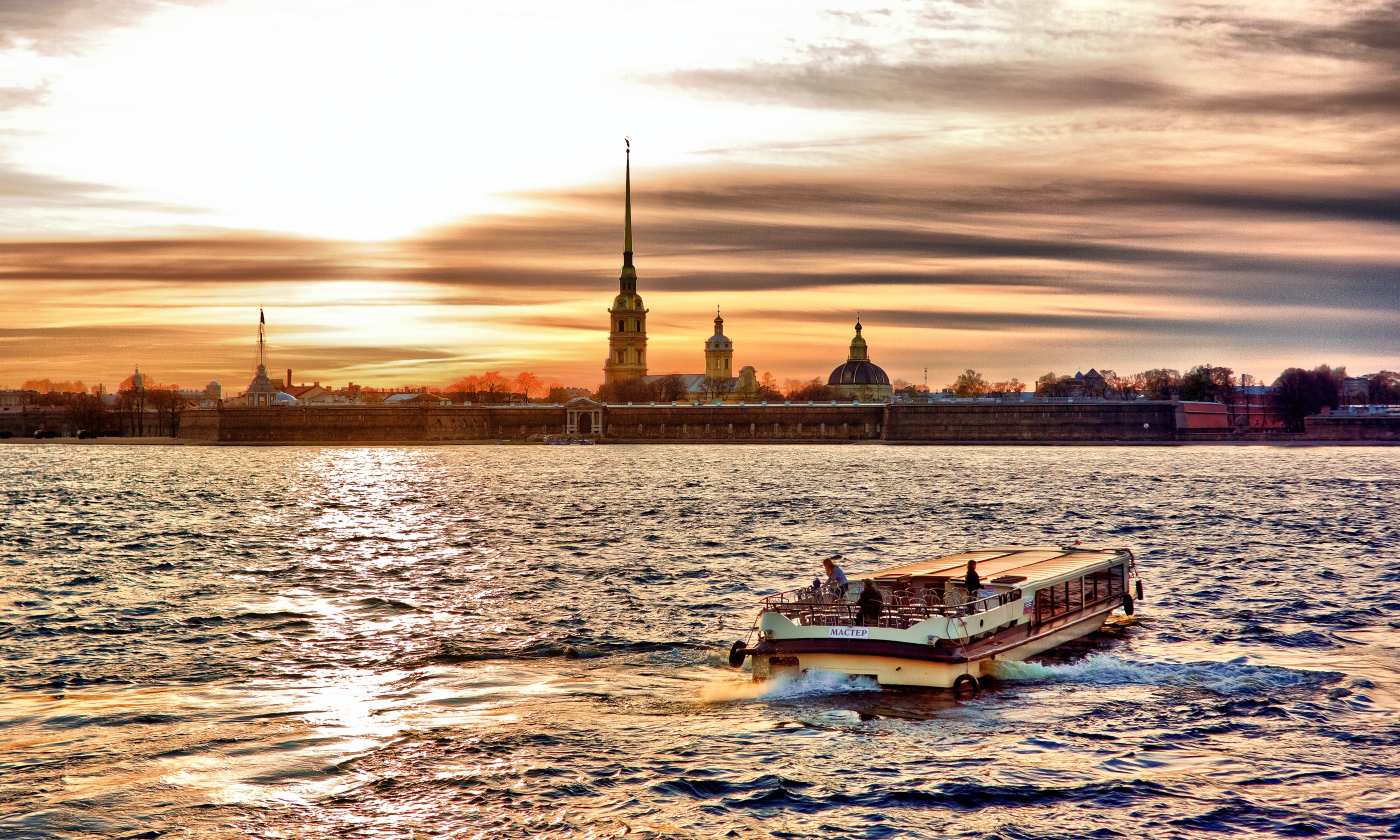 Sunset over St Petersburg (Shutterstock.com. See main credit below)