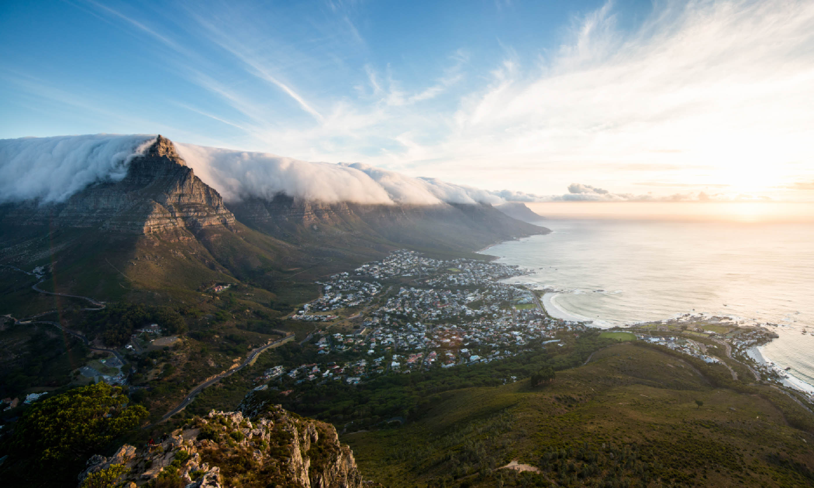 Table Mountain and Camps Bay in Cape Town (Shutterstock)