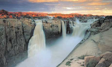Take a dip: Augrabies falls (South Africa Tourism)