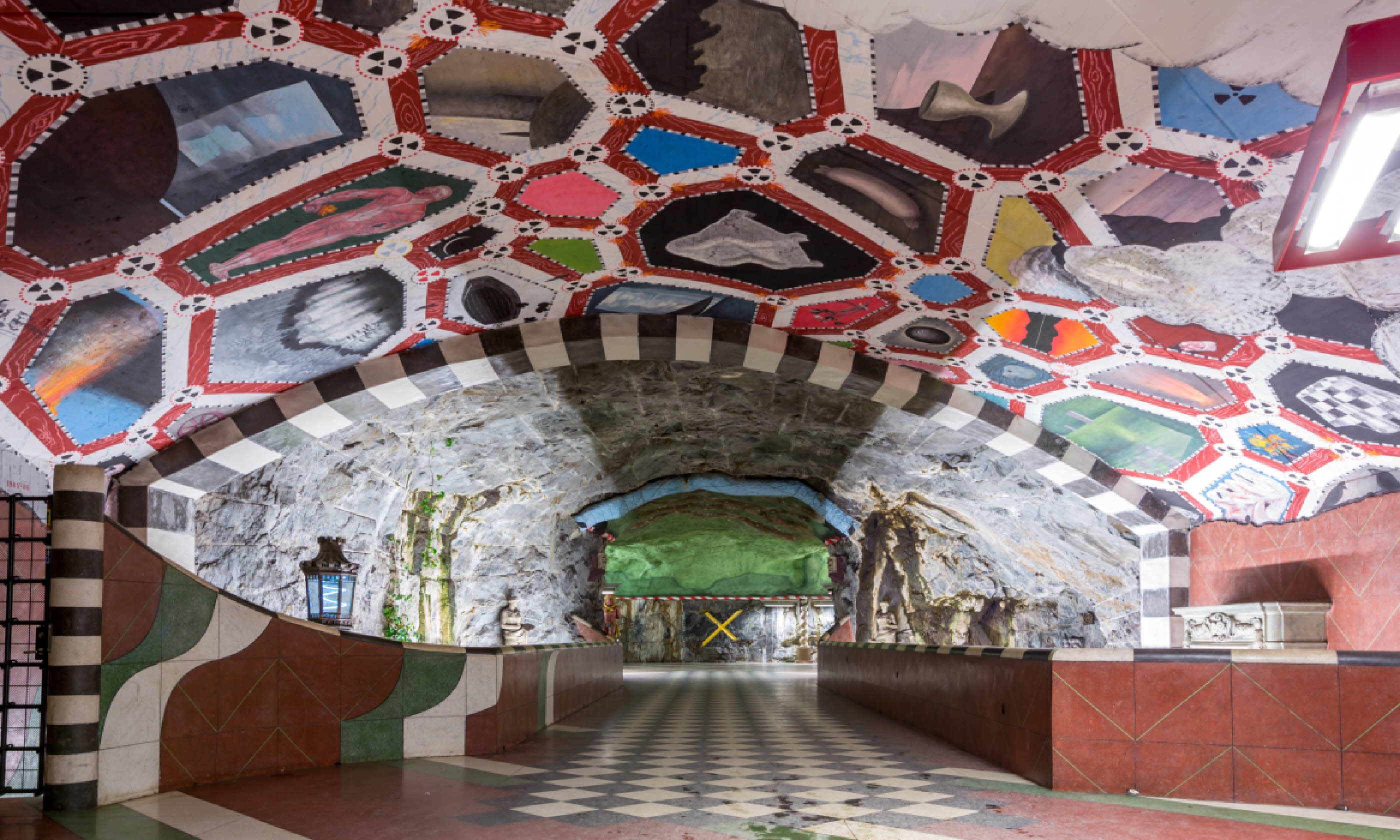 Station interior on the Blue Line, Stockholm (Shutterstock)