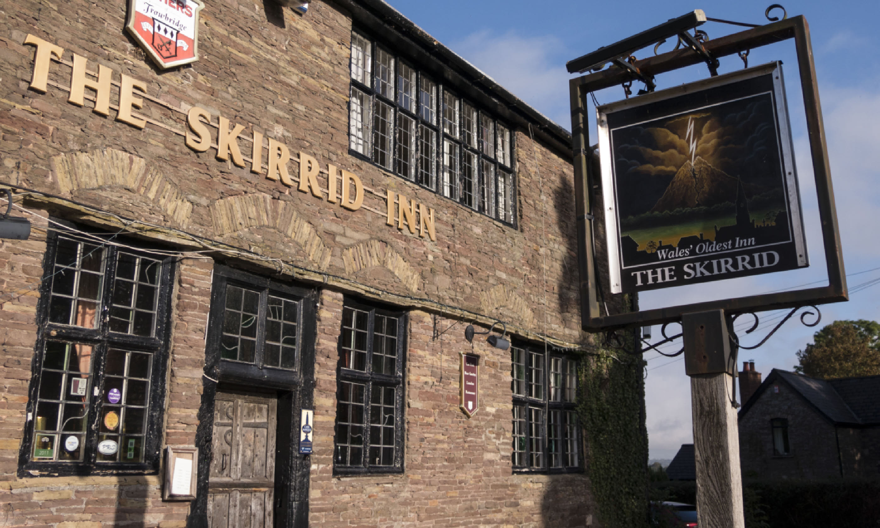 The Skirrid Pub (Shutterstock)