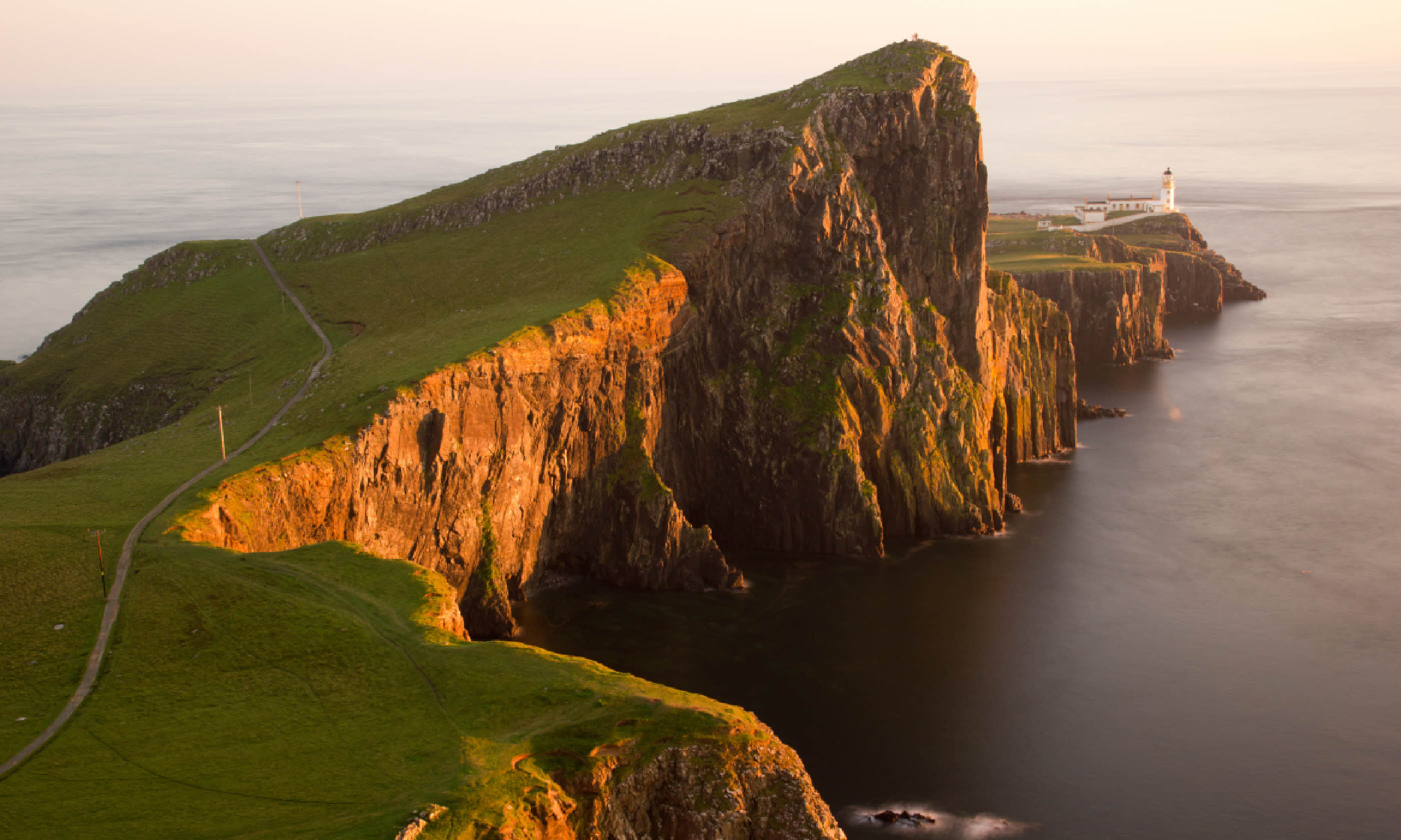 Neist Point lighthouse, Isle of Skye (Shutterstock)