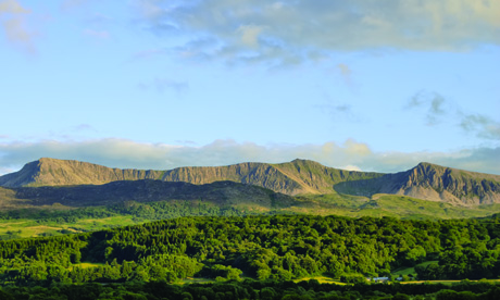 According to legend, Cadair Idris was used as a seat by a Welsh giant (Shutterstock)