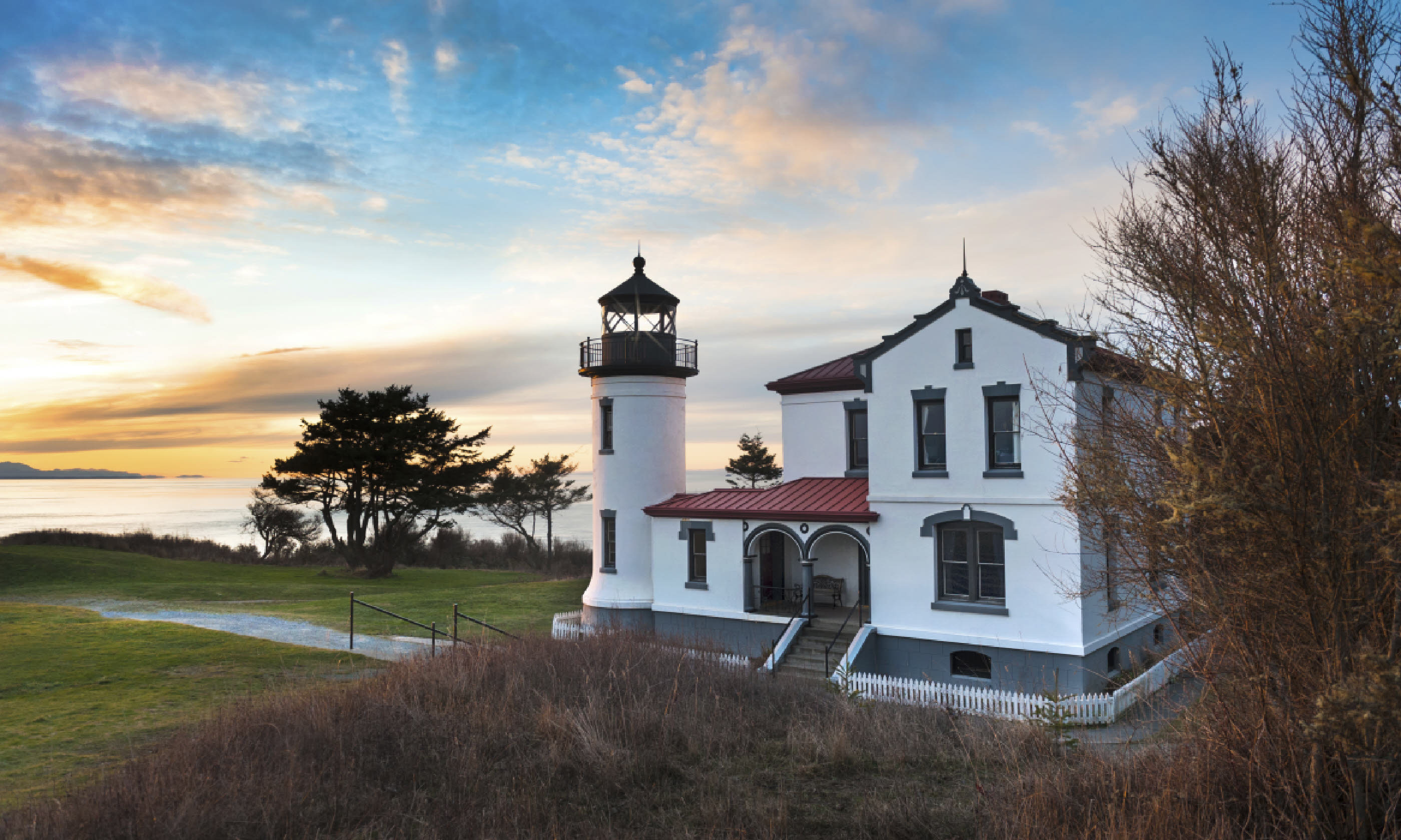Admiralty Head lighthouse, Whidbey Island (Shutterstock)