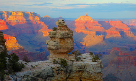 Walk rim to rim at the Grand Canyon (dreamstime)