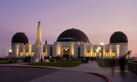 Griffith Park Observatory overlooks Los Angeles (Flickr: Pedro Szekely)
