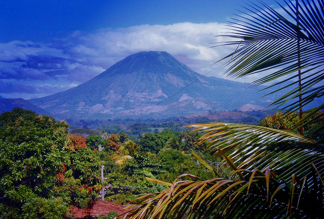 El Salvador travel volcano