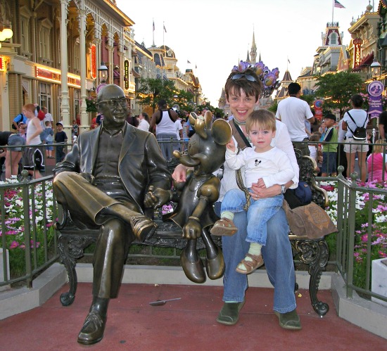 Beating the Queues at Disney. Main St USA