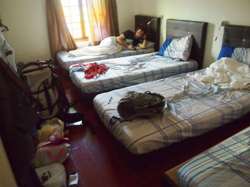  Cheap family accommodation Malacca Malaysia. 4 person room malaysia