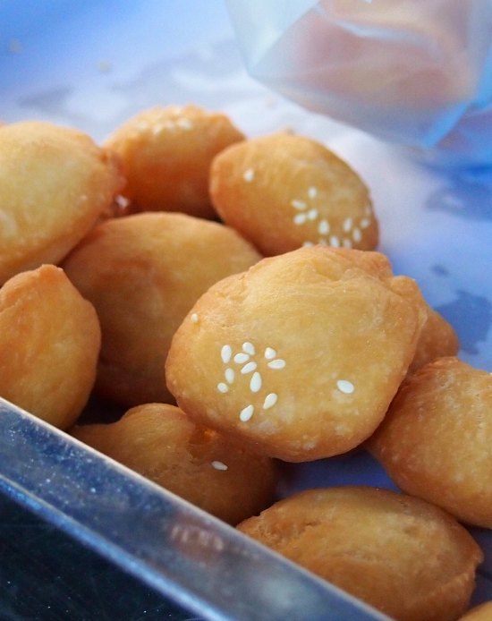 Street food luang prabang laos. Donuts.