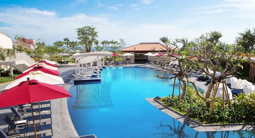 Hilton Okinawa Chatan Resort Pool
