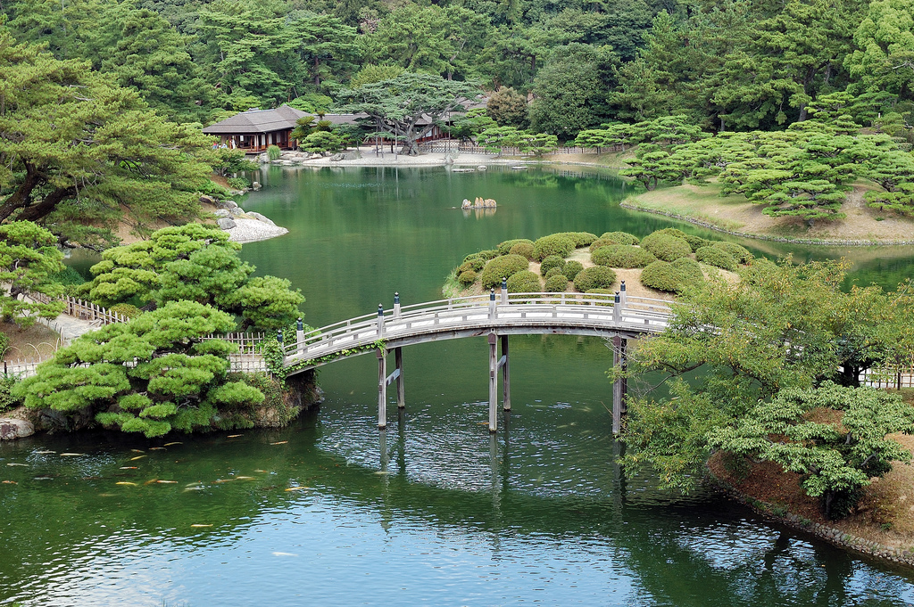 Ritsurin Park in Kagawa Prefecture (photo: Rosino/flickr)