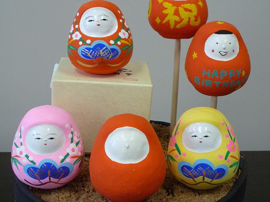 Kaga Hachiman Okiaguri dolls from class at Ishikawa Kanko Bussankan (photo: tripadvisor.jp)