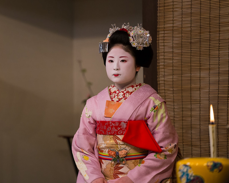 Maiko of Gion, Kyoto (photo: zoonyzoozoodazoo/flickr)