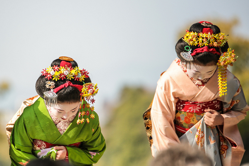 知恩院 舞妓撮影 Chion-in Maiko (photo: Norio.NAKAYAMA/flickr)