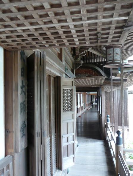 Shojoshin-in hallway to rooms and garden view