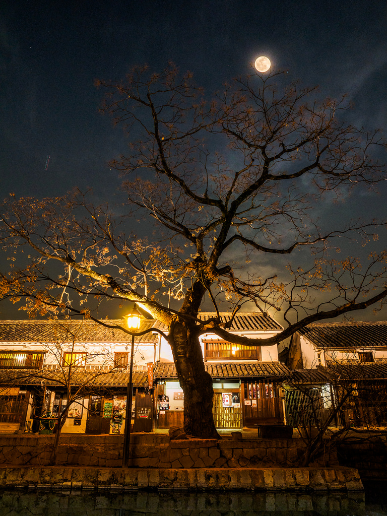 Kurashiki at night (photo: Takuma Kimura/flickr)