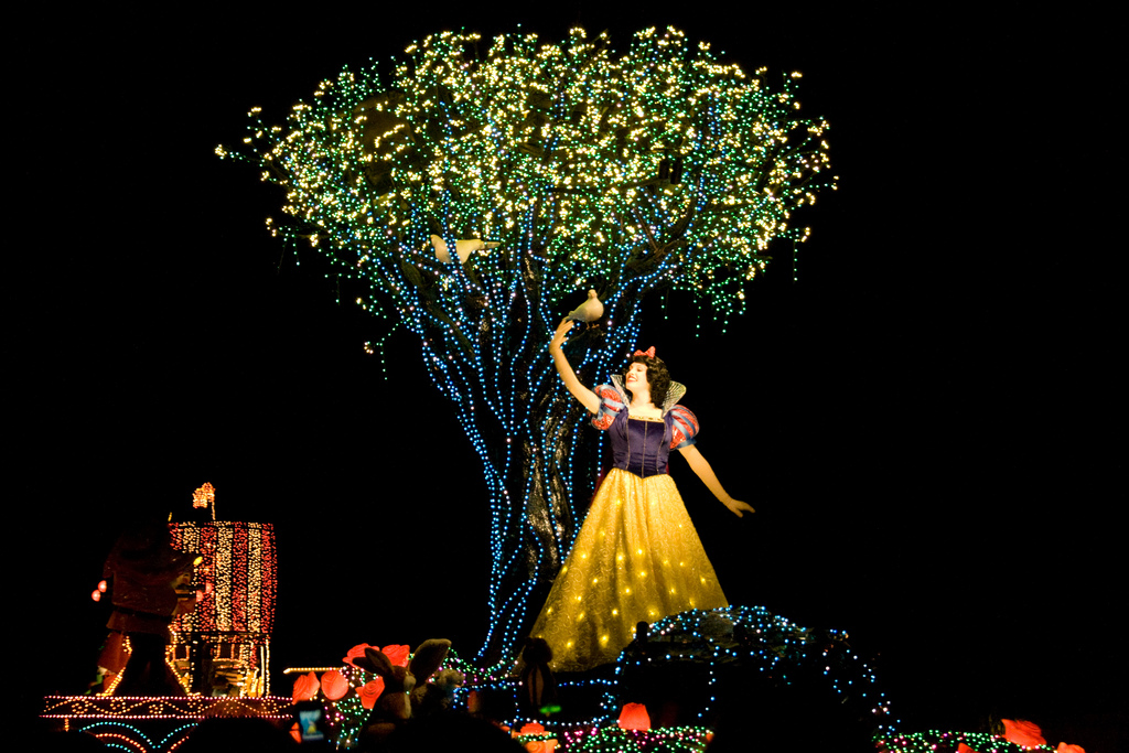 Disneyland Tokyo Float Snow White