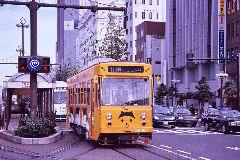 Okayama Tram (photo:  HarunaKurita/flickr)