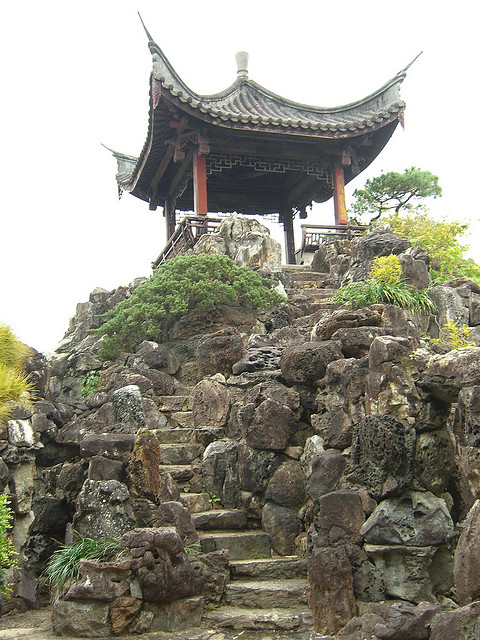 Fukushu-en Garden pavilian (photo navisan/flickr)