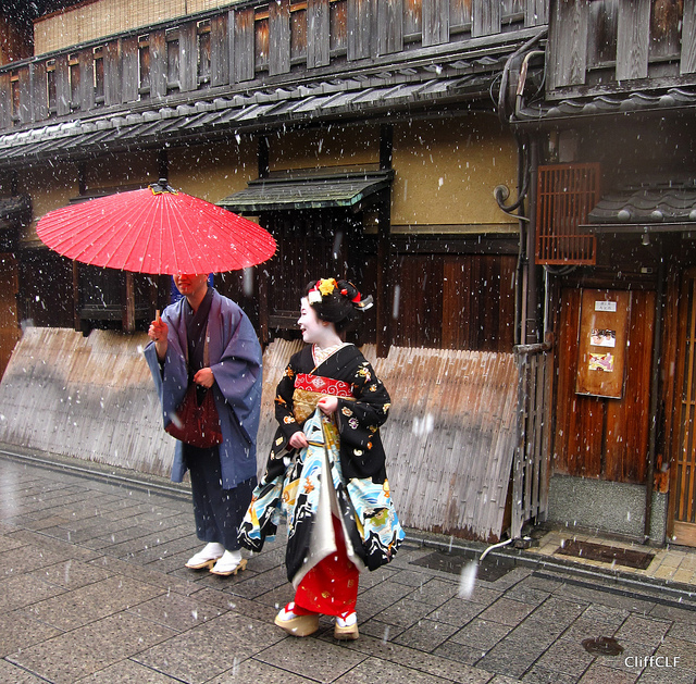 Maiko Katsuhina in Kyoto Snow (photo: CLF/flickr)