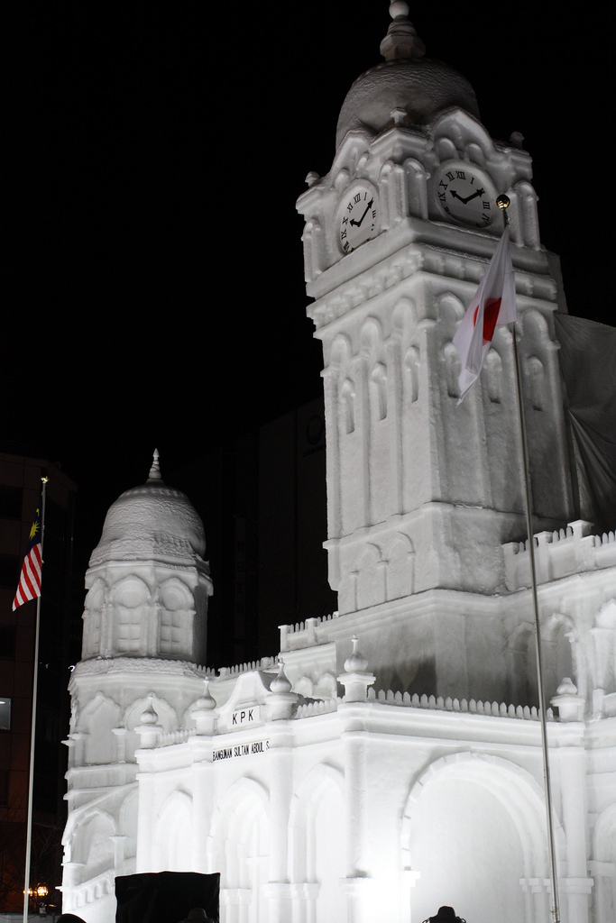 Sapporo Snow Festival Sculpture Heavy snow image Sultan Abdul Samado Building @ Seven-chome venue Odori