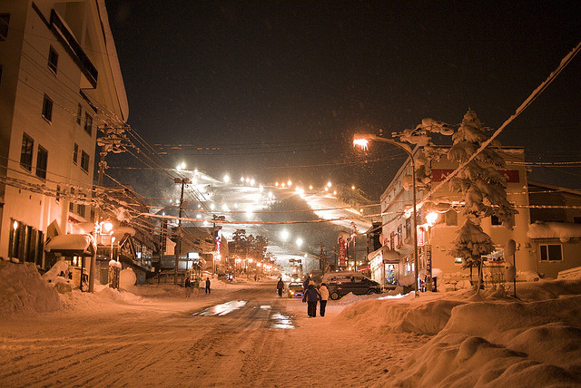 Grand Hirafu Resort Ski Resort at night (photo: aaron.tang/flickr)