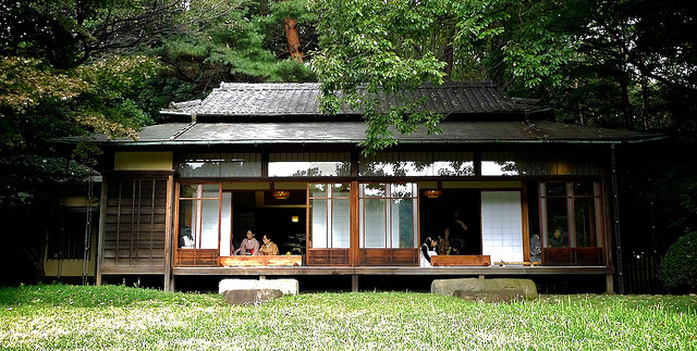 Tea Room at Meiji Jingu inner gardens  (photo: Adrian Wiggins/flickr)