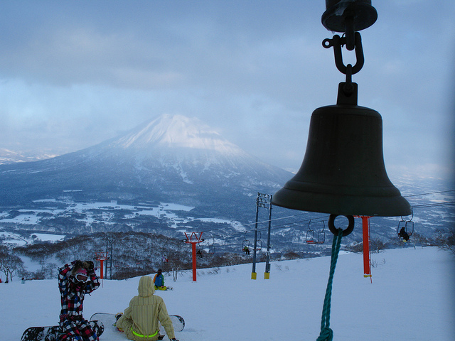 Grand Hirafu Resort Ski  ([hoto:  Timmey O'Toole/flickr)