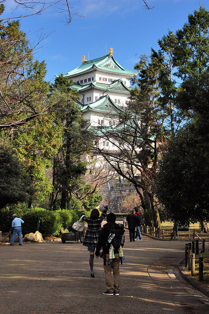 Nagoya Castle with Shachi (photo:  jpellgen/flickr)