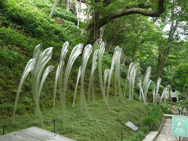 Hakone Venetian Glass Museum glass gardens (photo: detsugu/flickr)