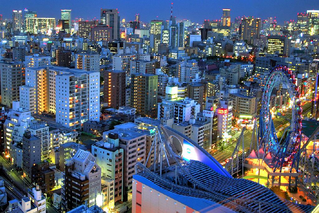 Bunkyo-ku Civic Center文京シビックセンター view including Tokyo Dome City