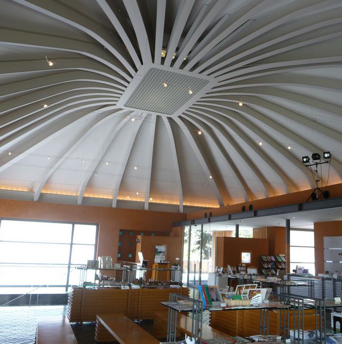Kosugi Hoan Museum gift shop with vaulted ceiling
