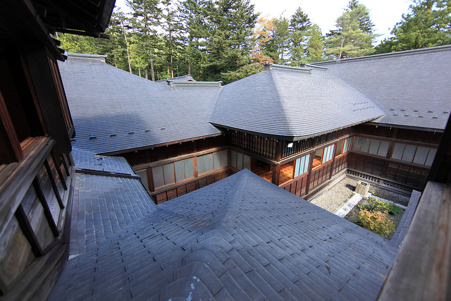 Roof / 屋根(やね)